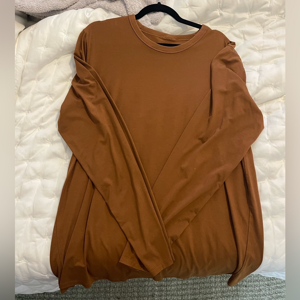 Lululemon Fundamental LS